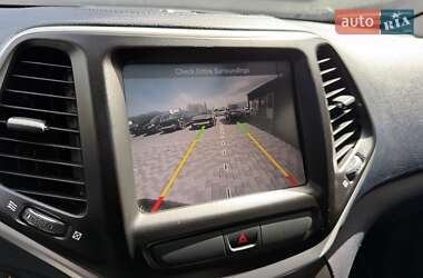 Внедорожник / Кроссовер Jeep Cherokee 2015 в 