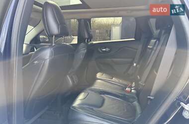 Внедорожник / Кроссовер Jeep Cherokee 2015 в 