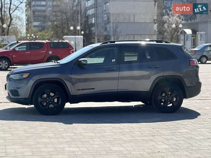 Внедорожник / Кроссовер Jeep Cherokee 2019 в Сумах