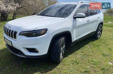 Позашляховик / Кросовер Jeep Cherokee 2018 в 