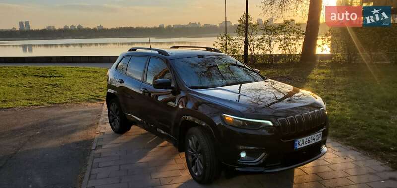 Внедорожник / Кроссовер Jeep Cherokee 2020 в Киеве