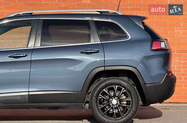 Внедорожник / Кроссовер Jeep Cherokee 2019 в 