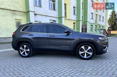 Внедорожник / Кроссовер Jeep Cherokee 2020 в 