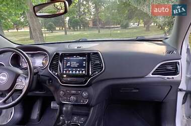 Внедорожник / Кроссовер Jeep Cherokee 2020 в 