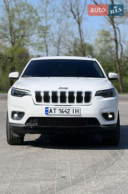 Внедорожник / Кроссовер Jeep Cherokee 2018 в 