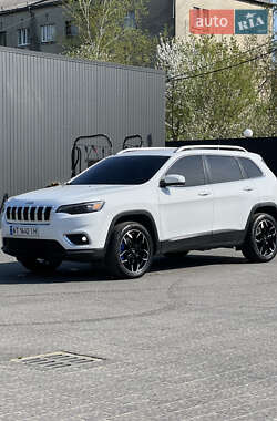 Внедорожник / Кроссовер Jeep Cherokee 2018 в 