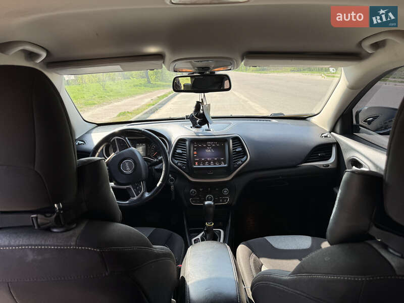 Позашляховик / Кросовер Jeep Cherokee 2014 в Києві фото 11 Позашляховик / Кросовер Jeep Cherokee 2014 в Києві