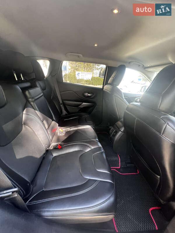 Позашляховик / Кросовер Jeep Cherokee 2018 в Шаргороді