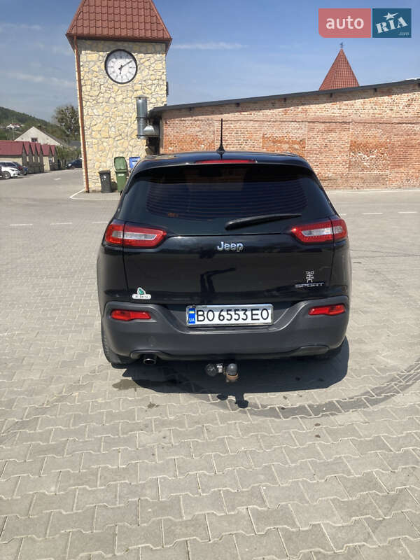 Внедорожник / Кроссовер Jeep Cherokee 2013 в Бережанах