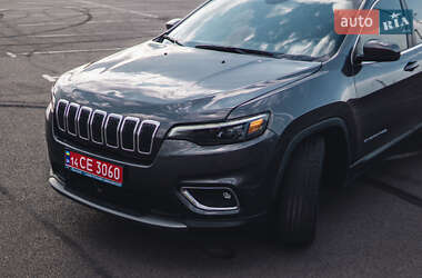 Позашляховик / Кросовер Jeep Cherokee 2020 в 