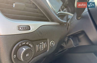 Внедорожник / Кроссовер Jeep Cherokee 2014 в 