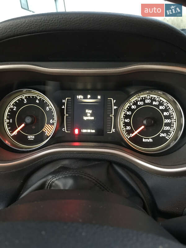 Позашляховик / Кросовер Jeep Cherokee 2014 в Львові