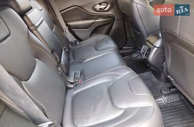 Внедорожник / Кроссовер Jeep Cherokee 2016 в Ровно