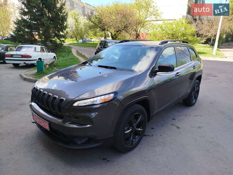 Внедорожник / Кроссовер Jeep Cherokee 2016 в Ровно