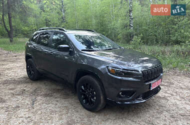 Внедорожник / Кроссовер Jeep Cherokee 2022 в 