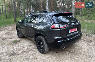 Внедорожник / Кроссовер Jeep Cherokee 2022 в 