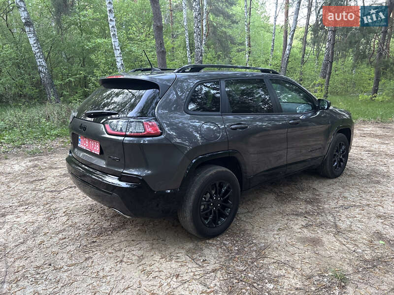 Внедорожник / Кроссовер Jeep Cherokee 2022 в Харькове