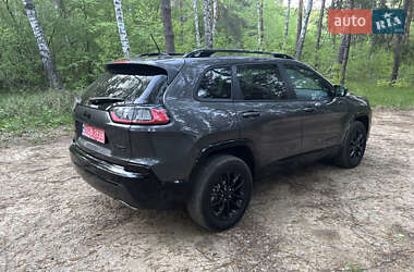 Внедорожник / Кроссовер Jeep Cherokee 2022 в 