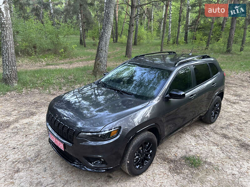 Внедорожник / Кроссовер Jeep Cherokee 2022 в Харькове