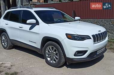 Позашляховик / Кросовер Jeep Cherokee 2018 в 