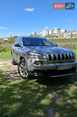 Внедорожник / Кроссовер Jeep Cherokee 2016 в 