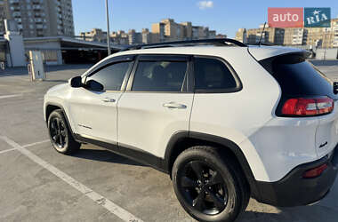 Внедорожник / Кроссовер Jeep Cherokee 2016 в 