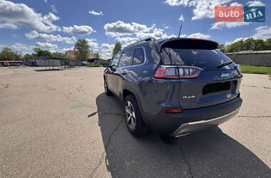 Позашляховик / Кросовер Jeep Cherokee 2019 в 
