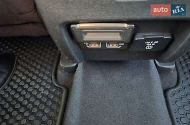 Внедорожник / Кроссовер Jeep Cherokee 2019 в 