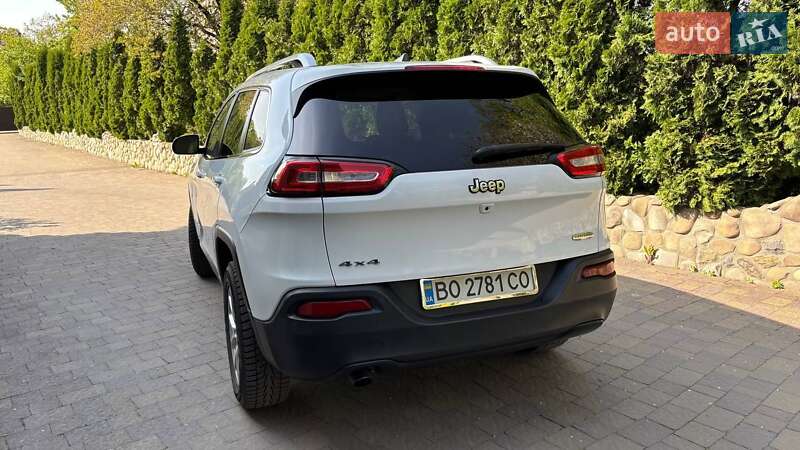 Внедорожник / Кроссовер Jeep Cherokee 2016 в Тернополе