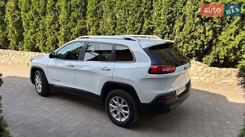 Внедорожник / Кроссовер Jeep Cherokee 2016 в Тернополе
