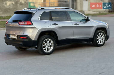 Внедорожник / Кроссовер Jeep Cherokee 2017 в 