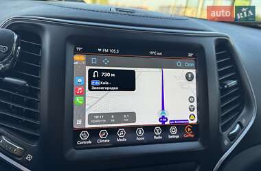 Позашляховик / Кросовер Jeep Cherokee 2019 в 