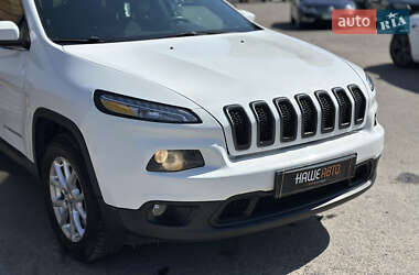 Позашляховик / Кросовер Jeep Cherokee 2015 в 
