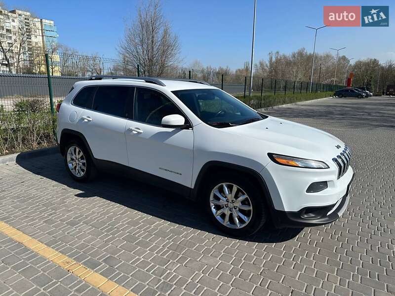 Внедорожник / Кроссовер Jeep Cherokee 2014 в Каменском