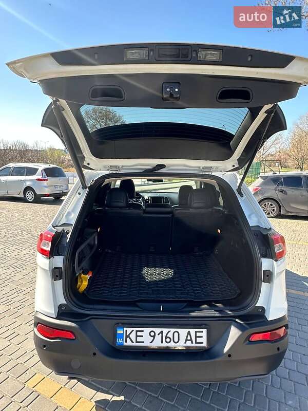 Внедорожник / Кроссовер Jeep Cherokee 2014 в Каменском