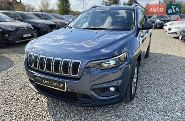 Позашляховик / Кросовер Jeep Cherokee 2019 в 