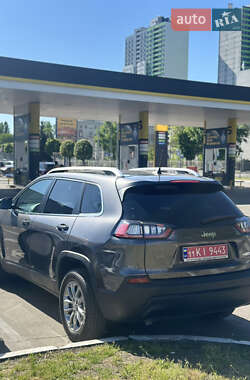 Позашляховик / Кросовер Jeep Cherokee 2021 в 