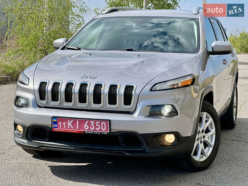 Внедорожник / Кроссовер Jeep Cherokee 2017 в Горишних Плавнях