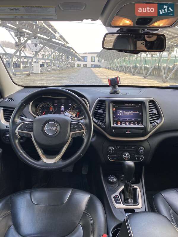 Позашляховик / Кросовер Jeep Cherokee 2015 в Львові