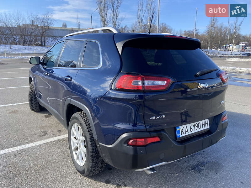 Позашляховик / Кросовер Jeep Cherokee 2016 в Києві