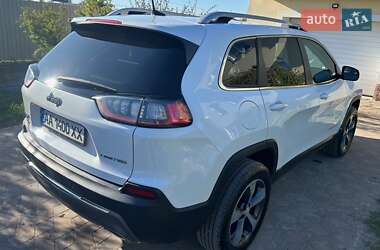 Внедорожник / Кроссовер Jeep Cherokee 2018 в 