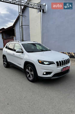 Позашляховик / Кросовер Jeep Cherokee 2019 в 