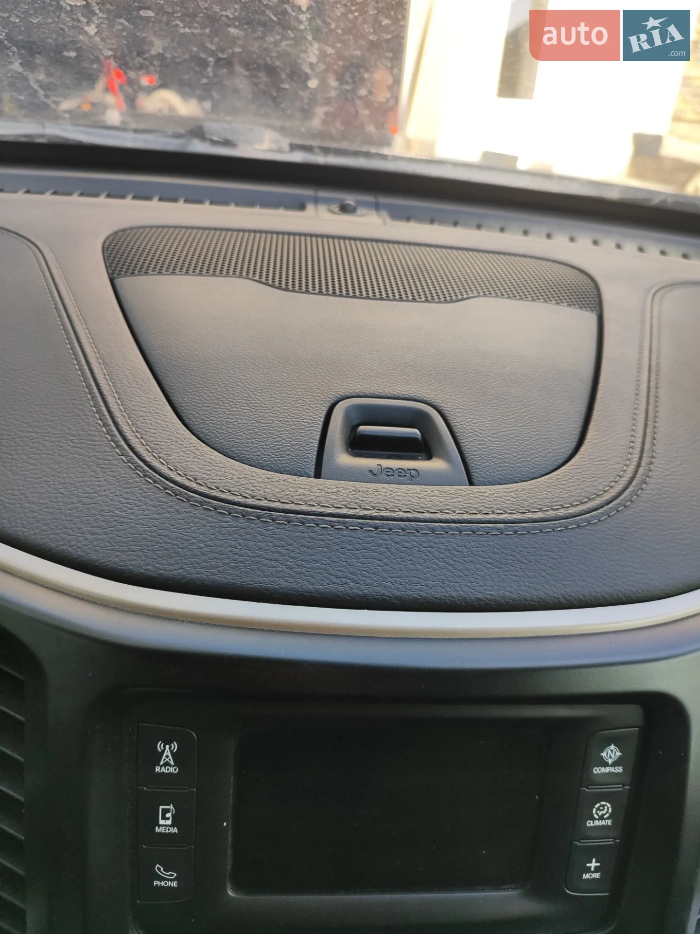 2017 Jeep Cherokee - мініатюра 15
