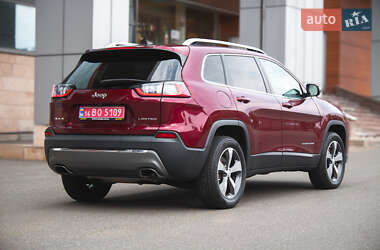 Внедорожник / Кроссовер Jeep Cherokee 2020 в 