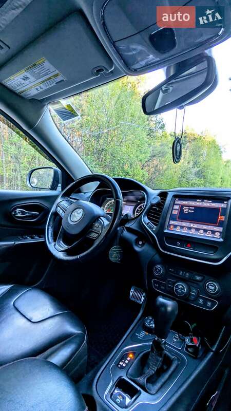 Внедорожник / Кроссовер Jeep Cherokee 2018 в Славутиче