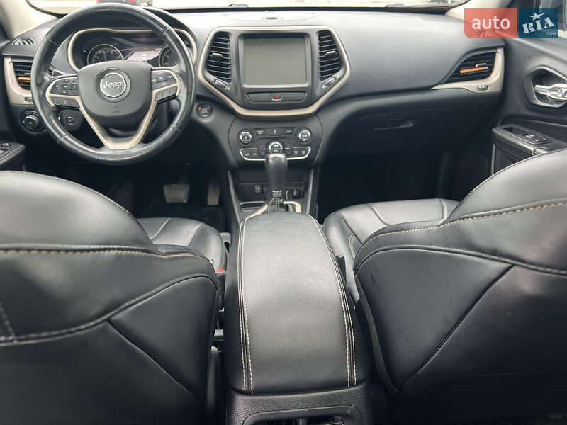 Позашляховик / Кросовер Jeep Cherokee 2015 в Стрию