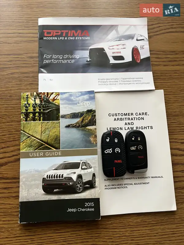 Позашляховик / Кросовер Jeep Cherokee 2015 в Стрию документ