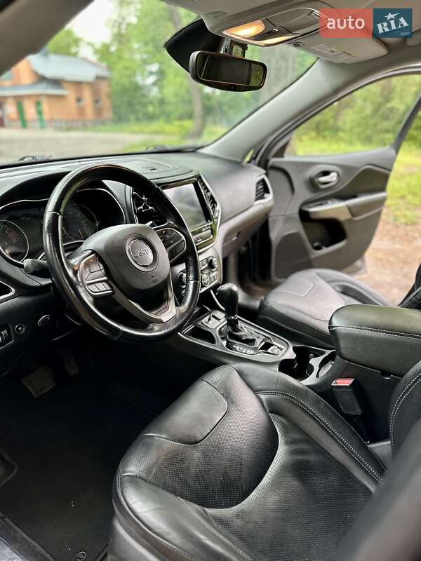 Позашляховик / Кросовер Jeep Cherokee 2020 в Чернігові