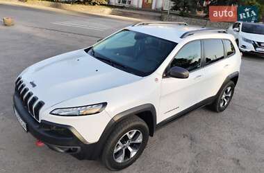 Внедорожник / Кроссовер Jeep Cherokee 2015 в 