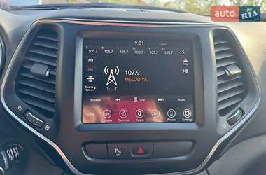 Внедорожник / Кроссовер Jeep Cherokee 2020 в 